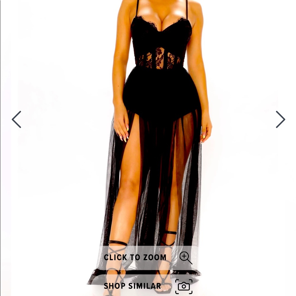 Size medium dress - never worn still in original packaging with tags